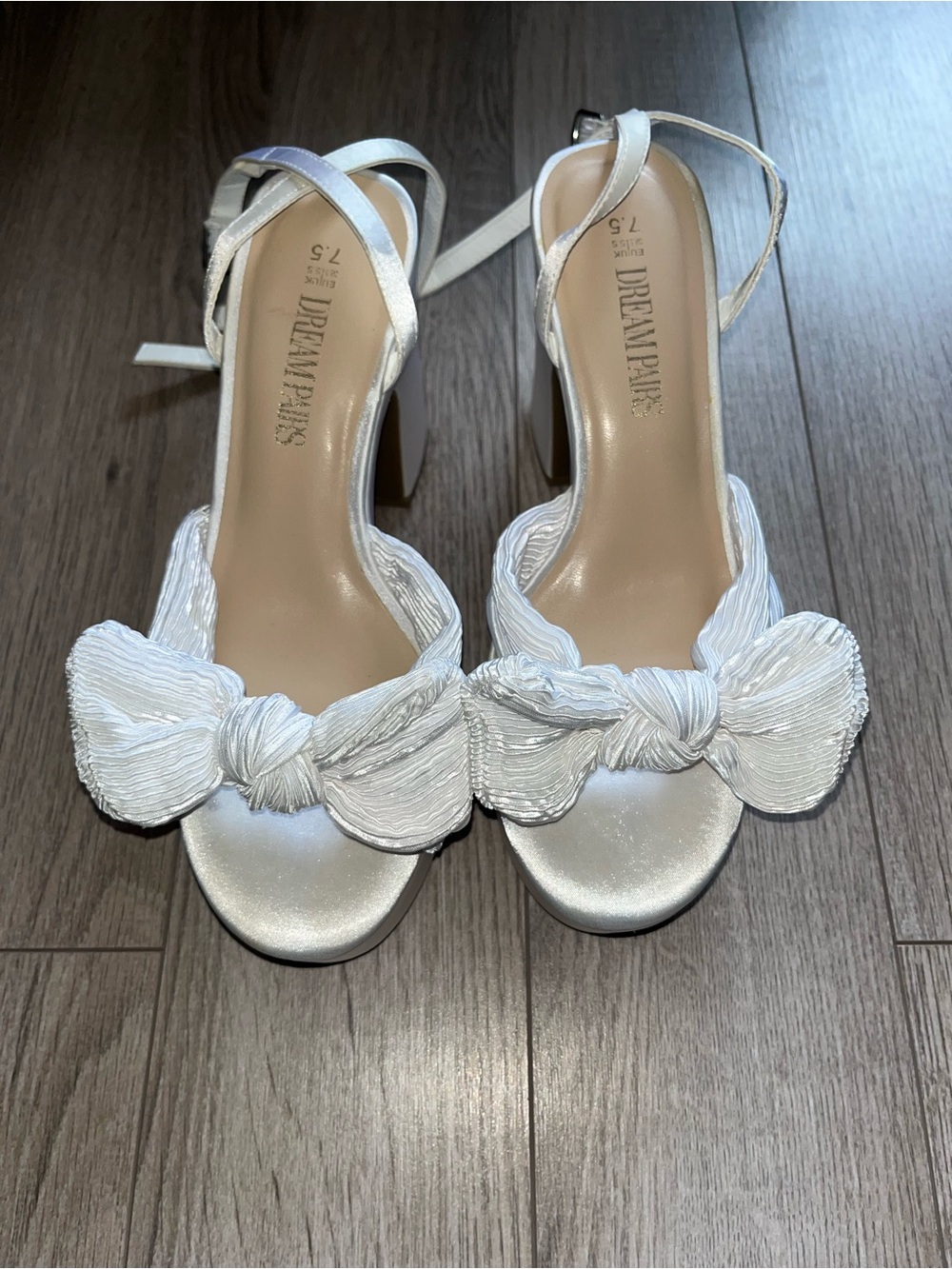 Dream Pairs White Bow Ankle-Strap Heels